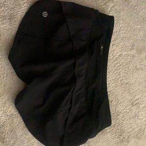 black Lululemon short size 2 regular